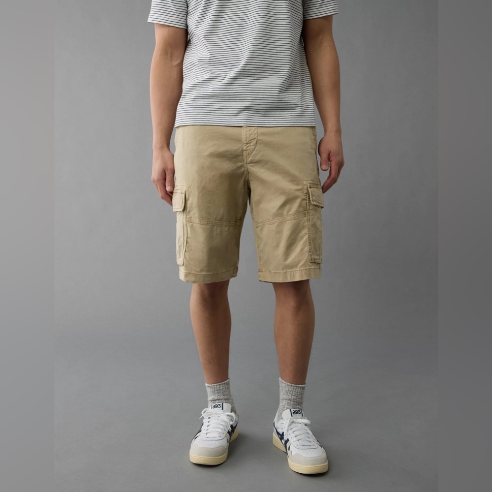 American Eagle 12" Flex Lived-In Cargo Short khaki size 32 NWT in‎ packaging